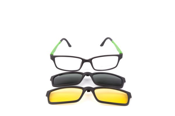 PolarOne Clipsli Optik Gözlük Çerçeve Clip On  Mod 303 SİYAH GÖVDE YEŞİL SAP C1M-OY